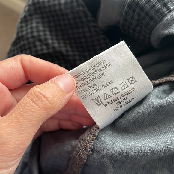 “Woolrich: Women’s button down size small” - Picture 8 of 8